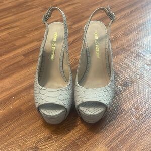 Pour La Victoire size 6